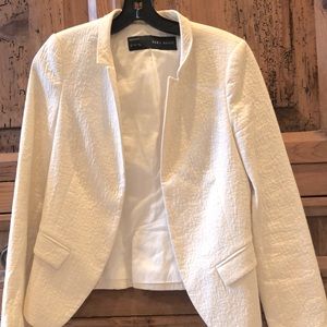 ZARA WHITE JACQUARD JACKET